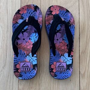 Reef Tropical Black Strap Sandals